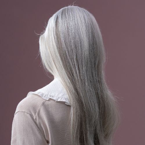 Az ősz haj is lehet fényes.